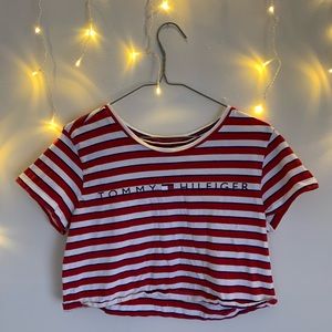 Tommy Hilfiger Cropped T-Shirt !! ❤️